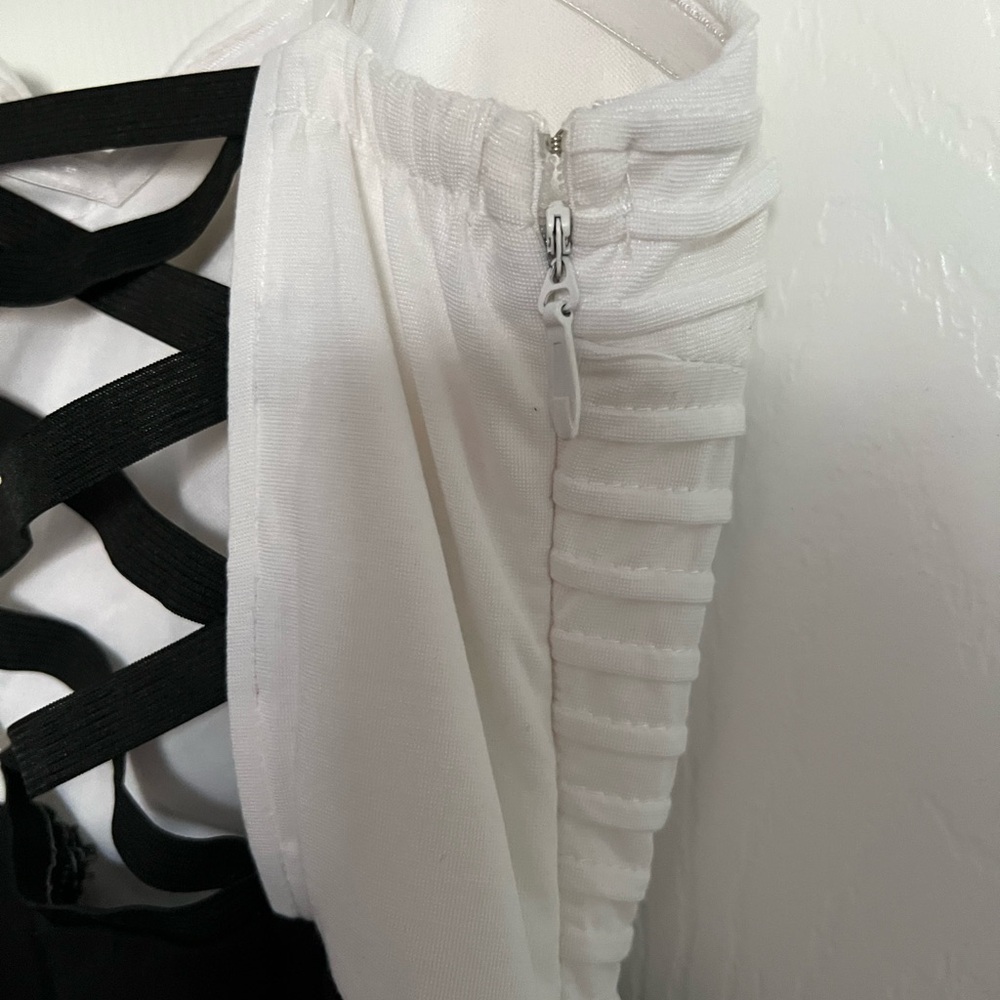 Dress - Picture 5 of 6